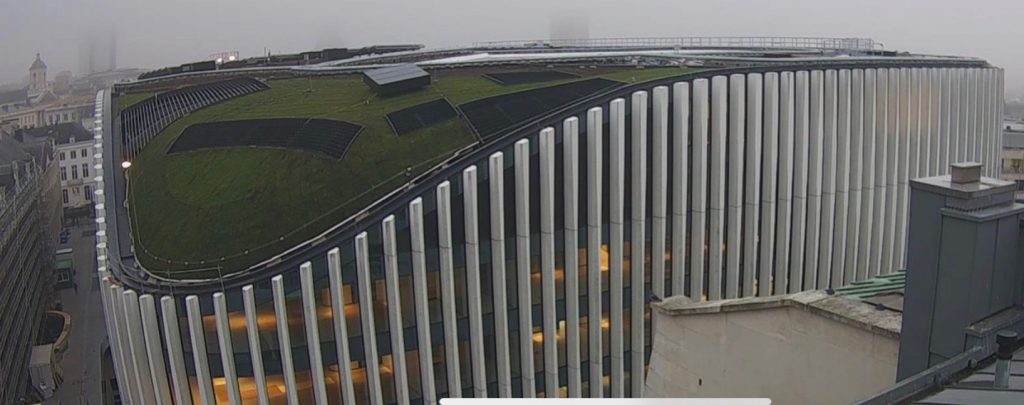 Hoofdkantoor BNP Paribas Fortis: een groendak als prachtige vijfde gevel