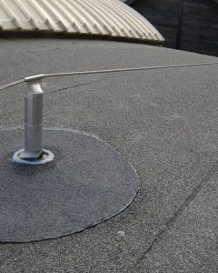 leeflijn op plat dak als valbeveiliging
