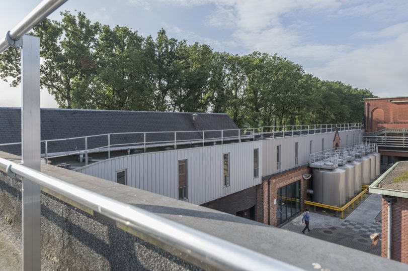 hekwerk op plat dak brouwerij westmalle