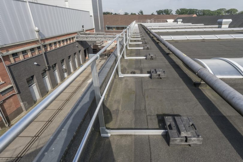 hekwerk op plat dak brouwerij westmalle