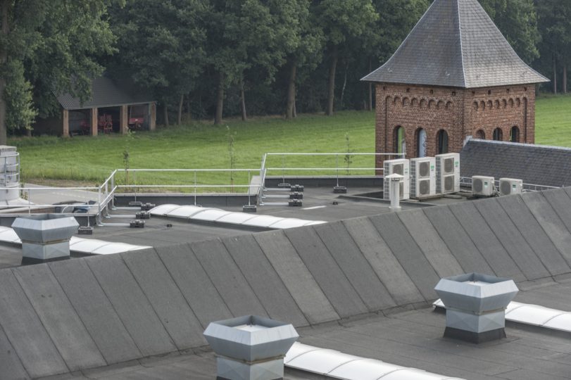 hekwerk op plat dak brouwerij westmalle