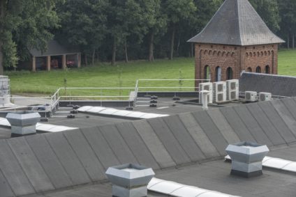 hekwerk op plat dak brouwerij westmalle