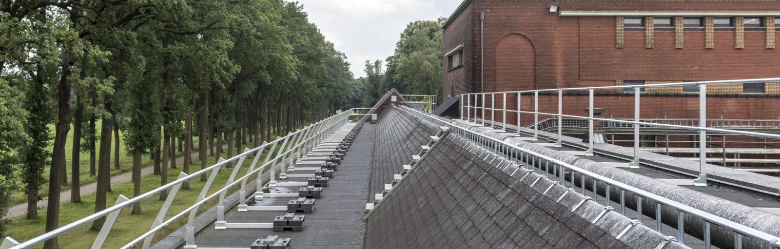 hekwerk op plat dak brouwerij westmalle