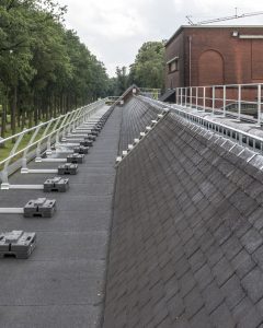 hekwerk op plat dak brouwerij westmalle
